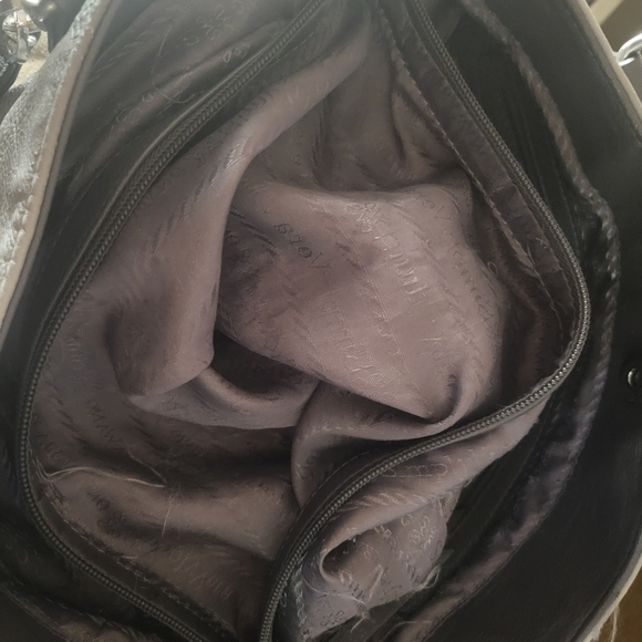 Vera Wang - Picture 7 of 16